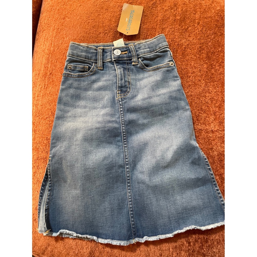 Thereabouts Girls Medium Wash Denim Skirt Size 5 Frayed Hem Side Slits NWT